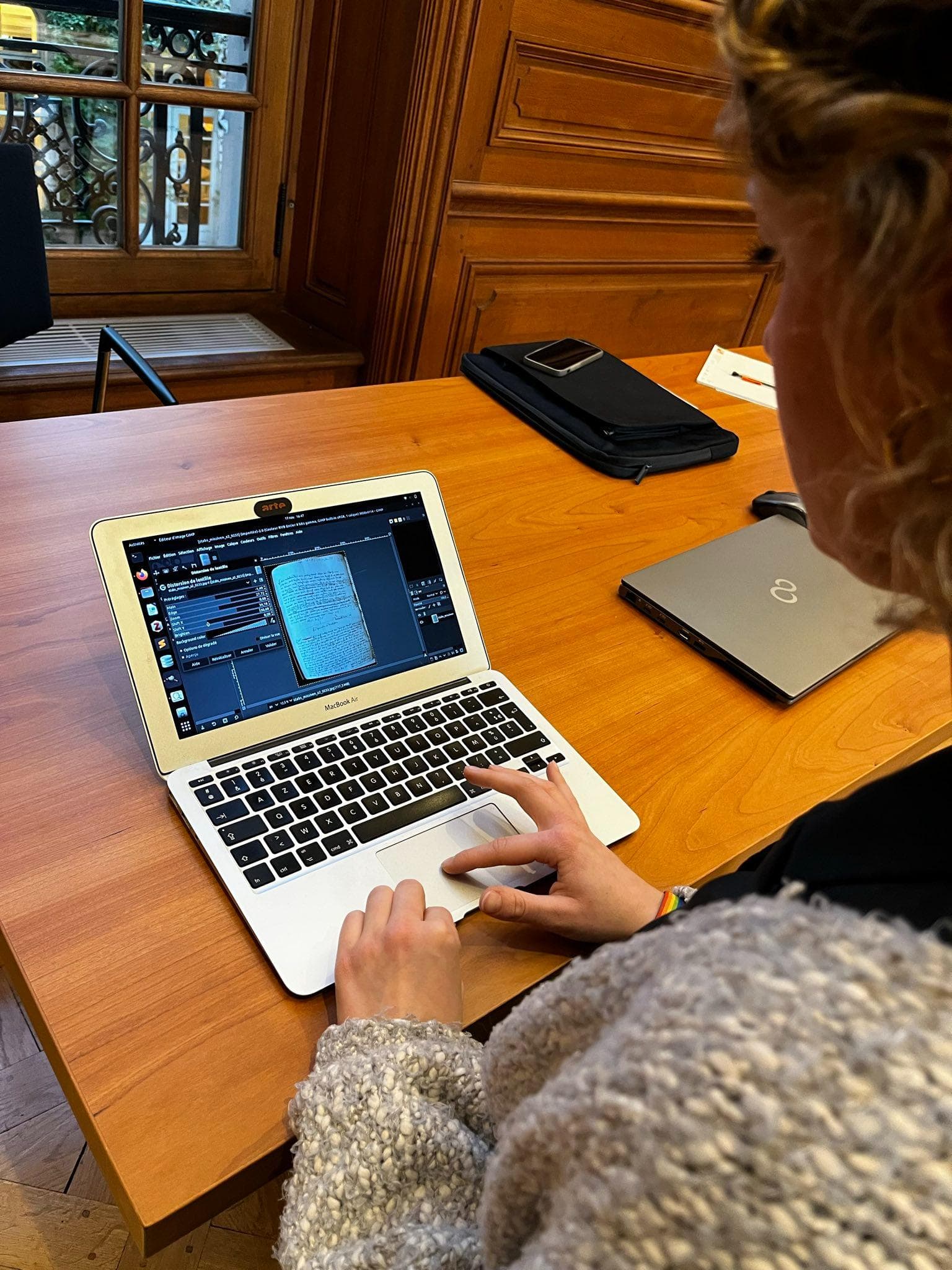 Image pre-processing – it’s not that difficult! Larissa Will optimizing her images. Hippolyte Souvay, CC-BY 4.0 Image pre-processing – it’s not that difficult! Larissa Will optimizing her images. Hippolyte Souvay, CC-BY 4.0